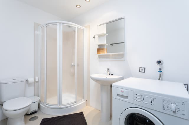 Bathroom 2